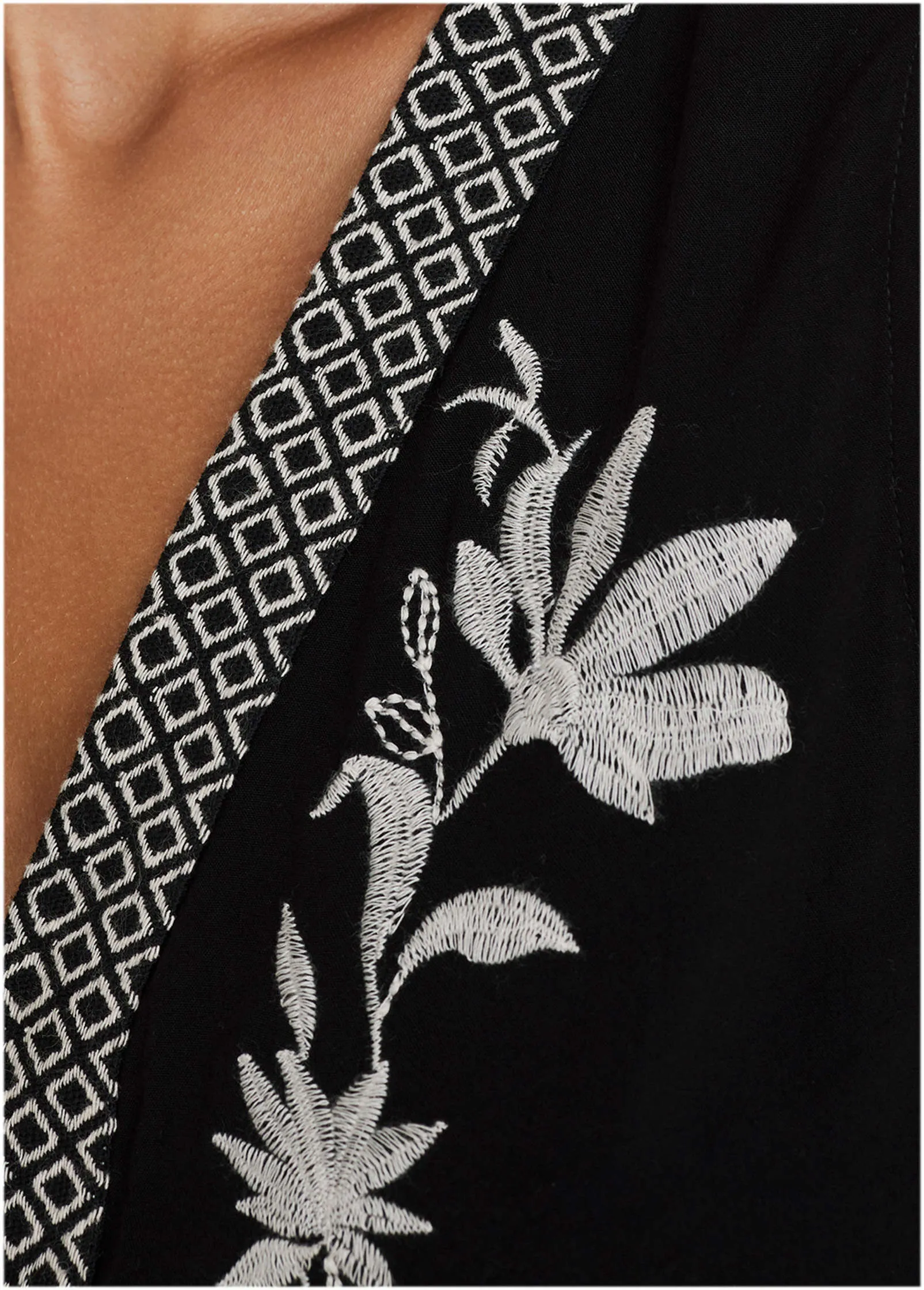 Embroidered Floral Tank - Black