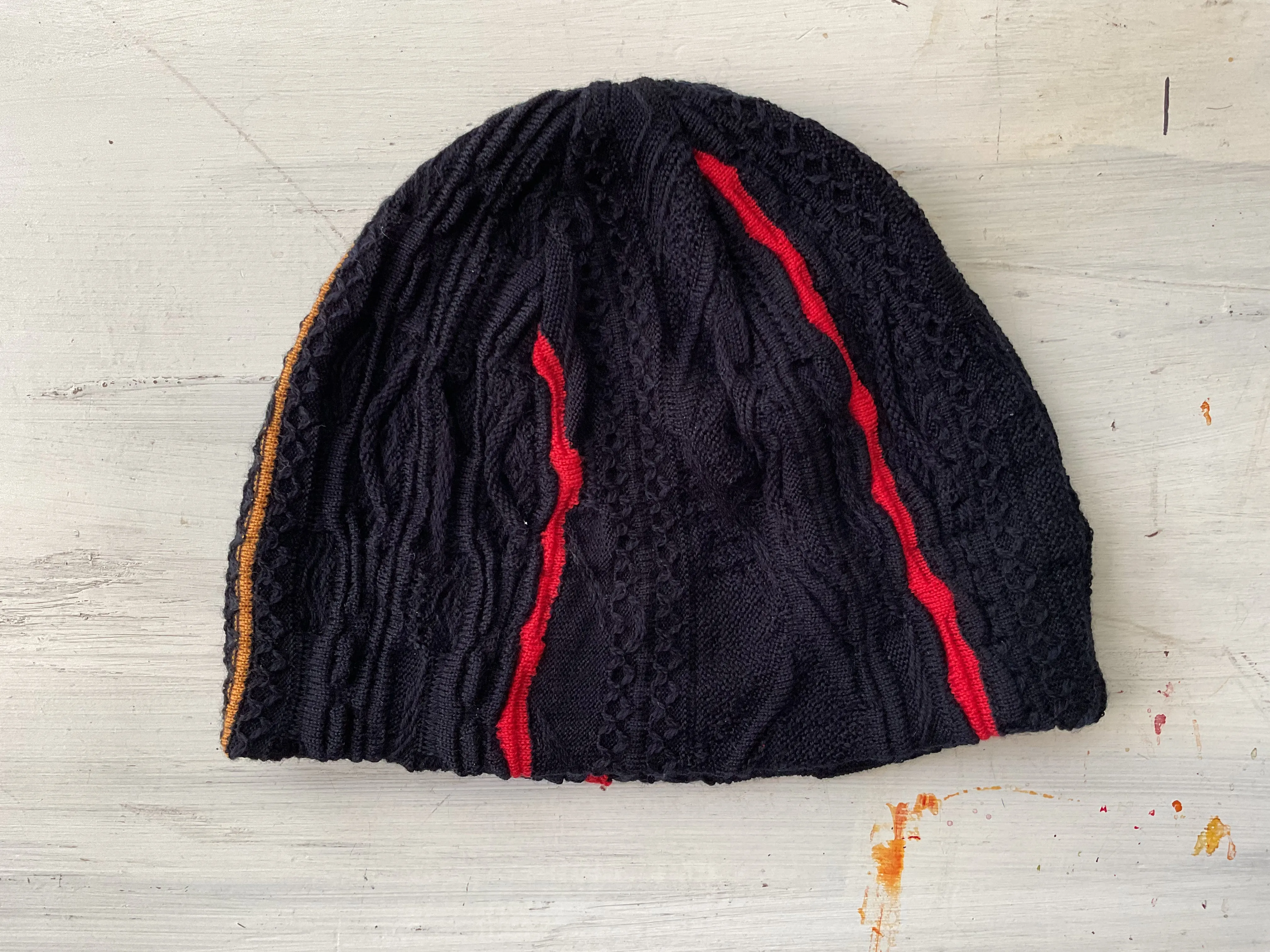 GECCU 3D-knitted merino wool ‘red back spider’ beanie