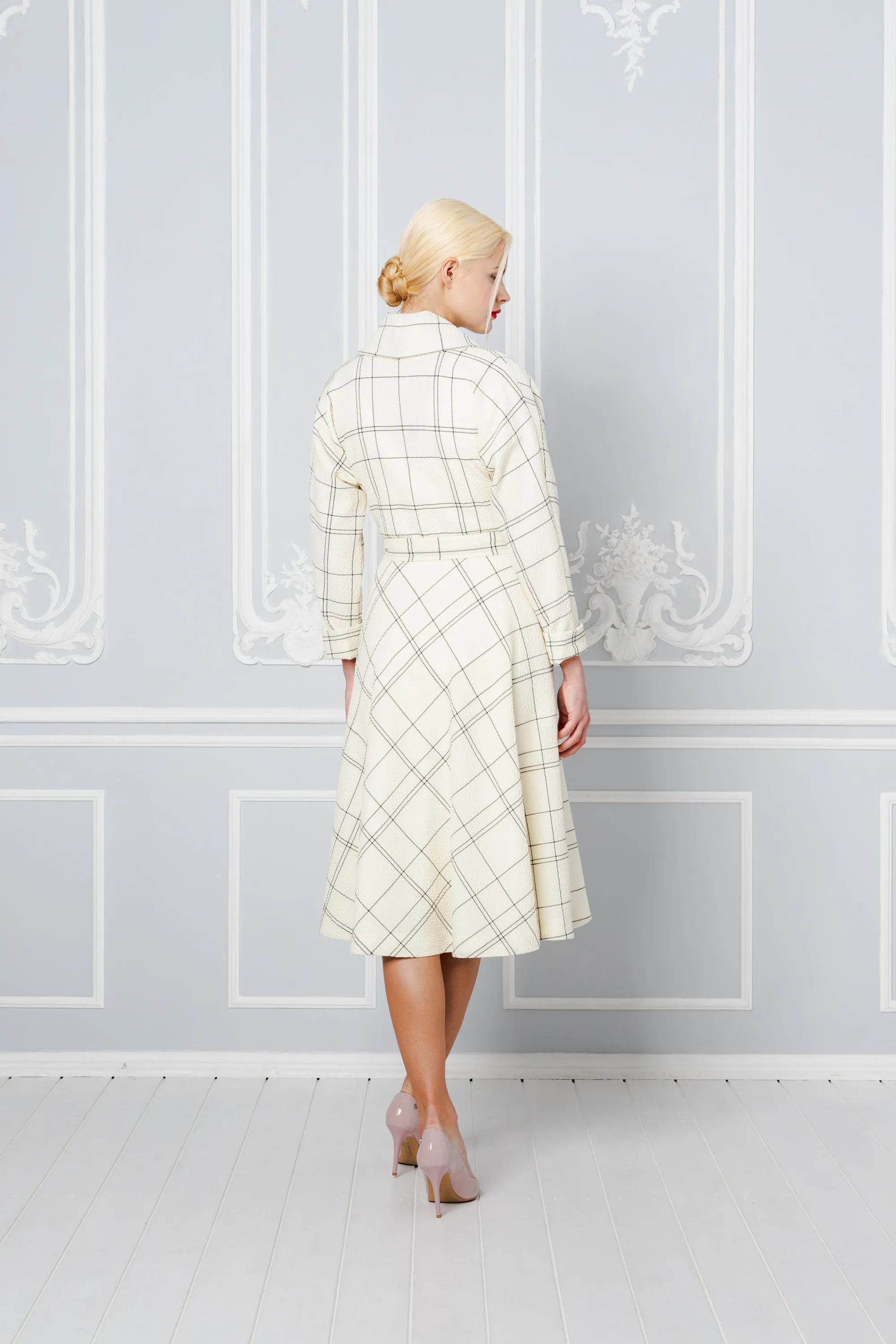 LINARIA IVORY PLAID WOOL SEERSUCKER KIMONO CUT COAT DRESS