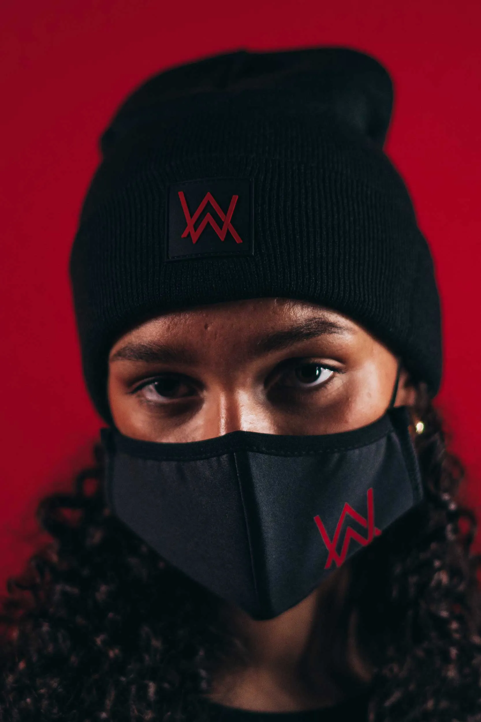 RED LOGO BEANIE