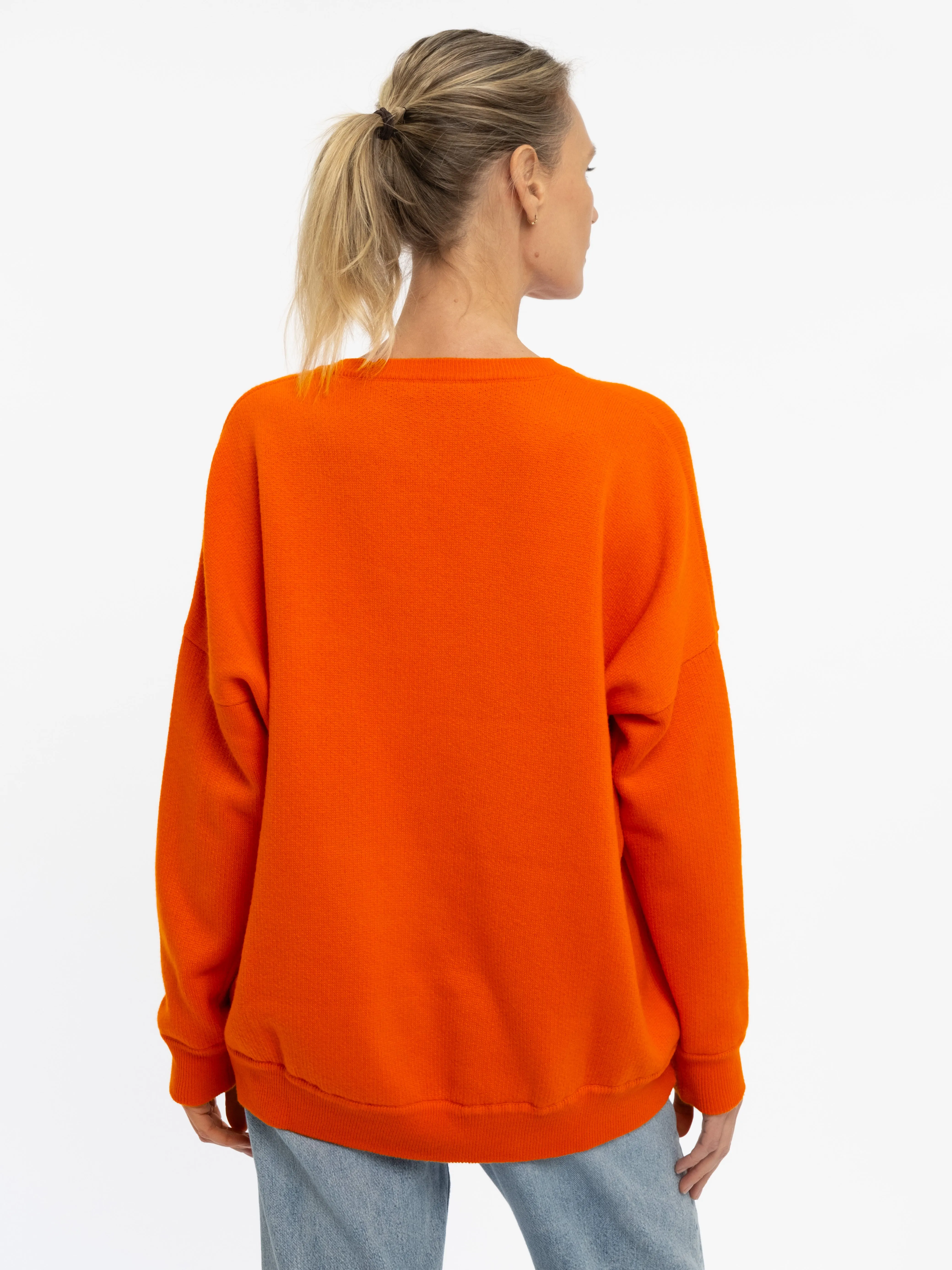 THE V-NECK SWEATSHIRT | NEON