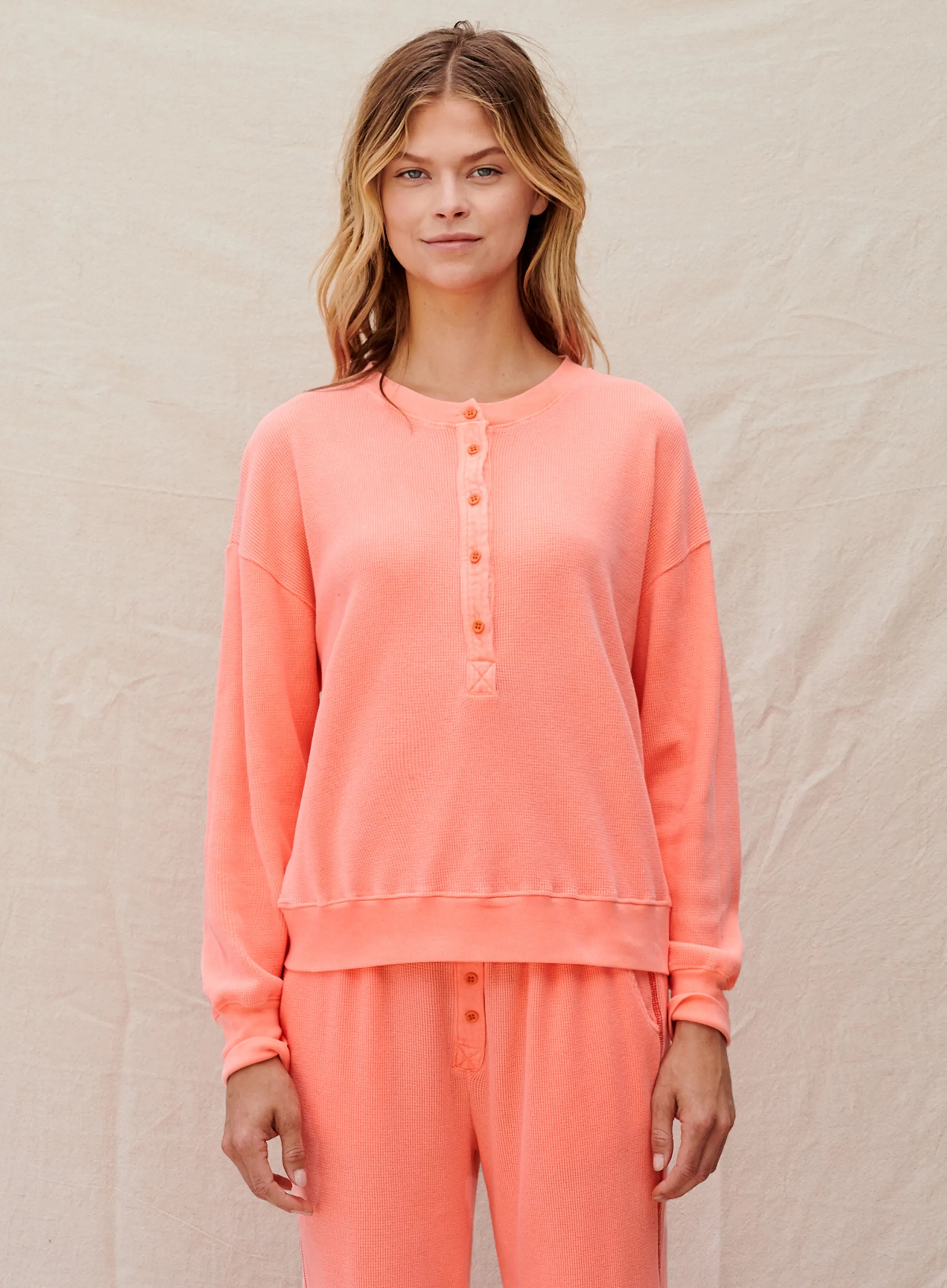 Thermal Henley, Pigment Neon Coral